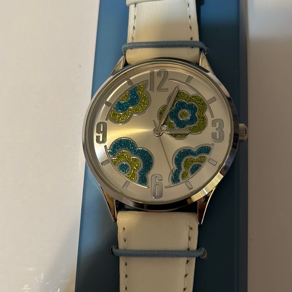 Avon quartz flower dial watch. - Picture 2 of 3